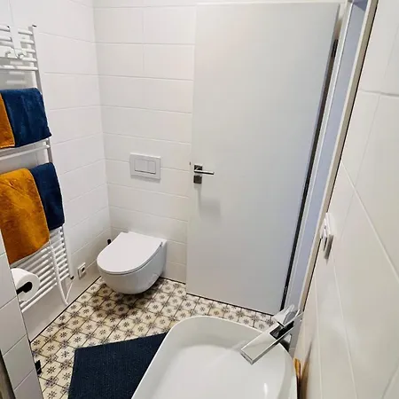 Cetnicka Stanice 아파트 Mseno